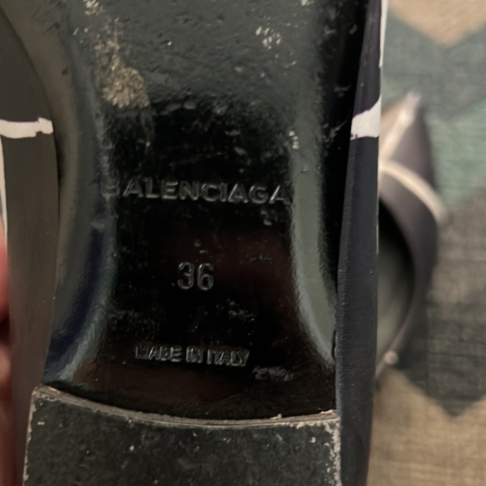 Authentic Balenciaga paint streaks pattern flats - Picture 10 of 10